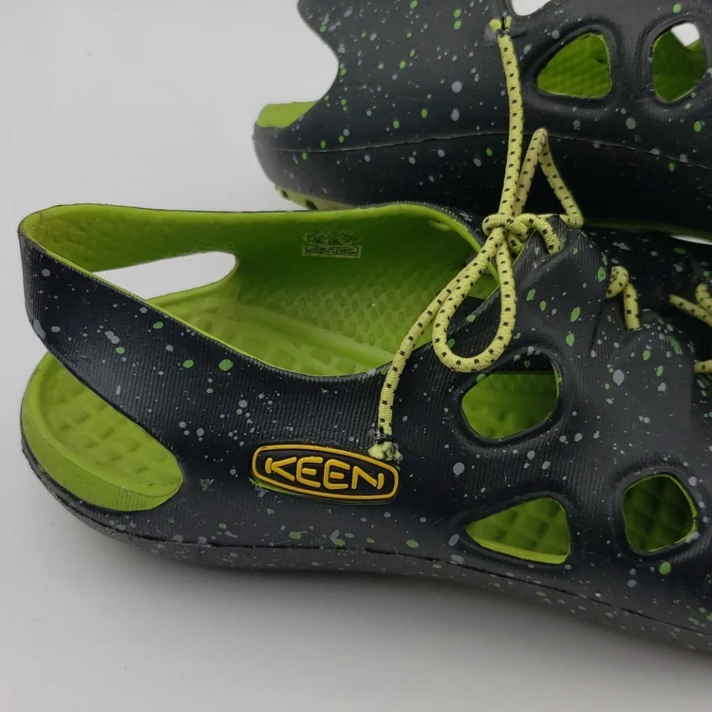 Keen Black/Green Hiking Sandals Size 6